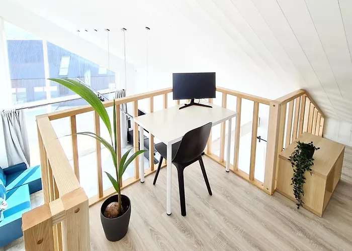 Lovely New 2-Bedroom Ev Friendly Apartment