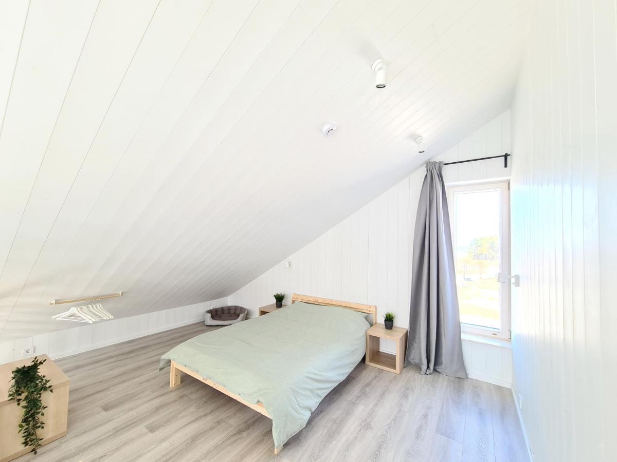 Lovely New 2-bedroom Ev Friendly Apartment